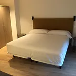 Monte Perdido מלון 3*