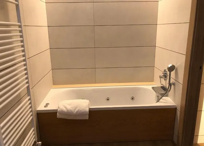 Monte Perdido 3* Bielsa